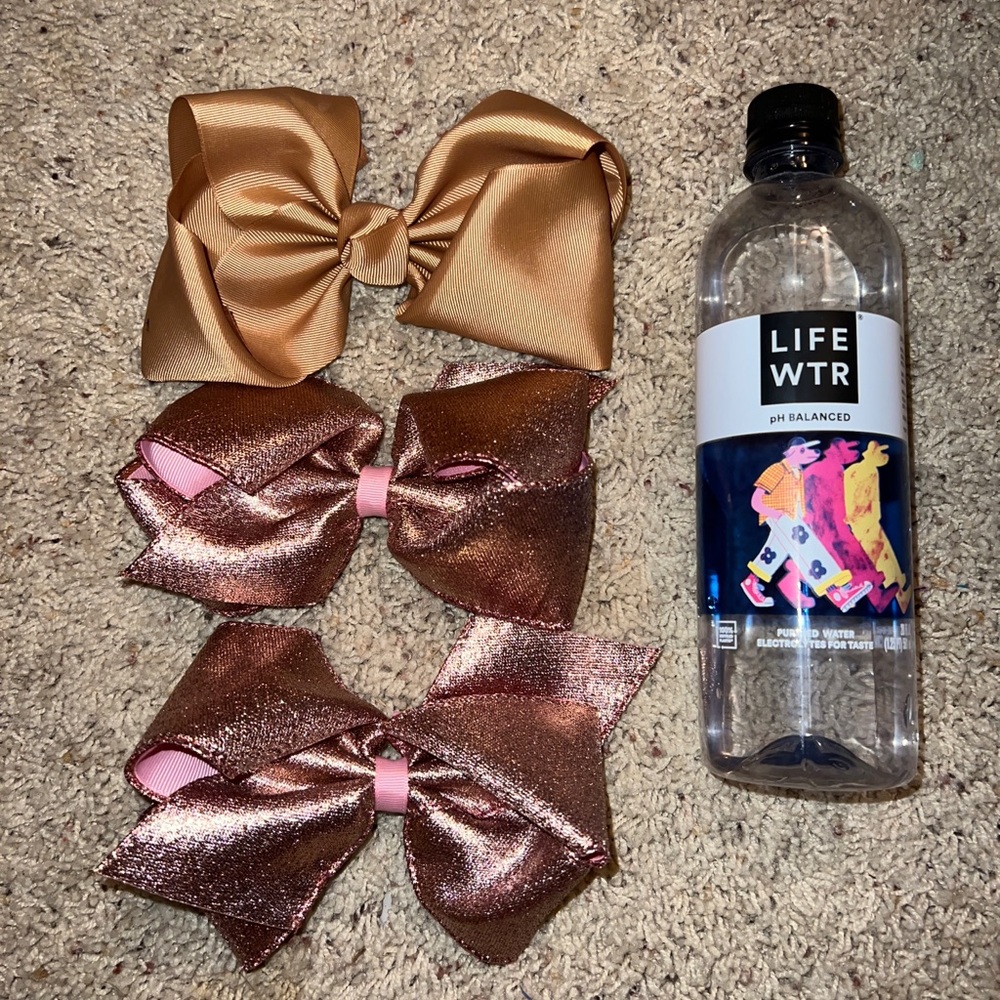 Bows!